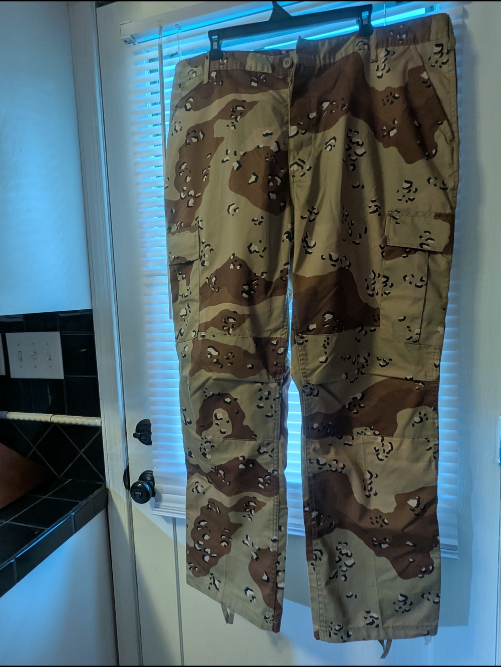 Men's US Army Desert Camo Cargo Pants